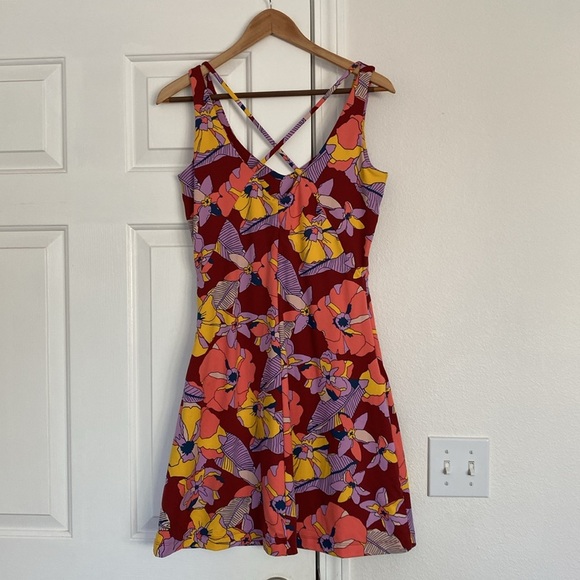 Title Nine floral athletic dress. - Picture 11 of 14